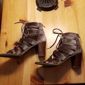 Steve Madden Velvet Lace Up Heels Sandals 8.5